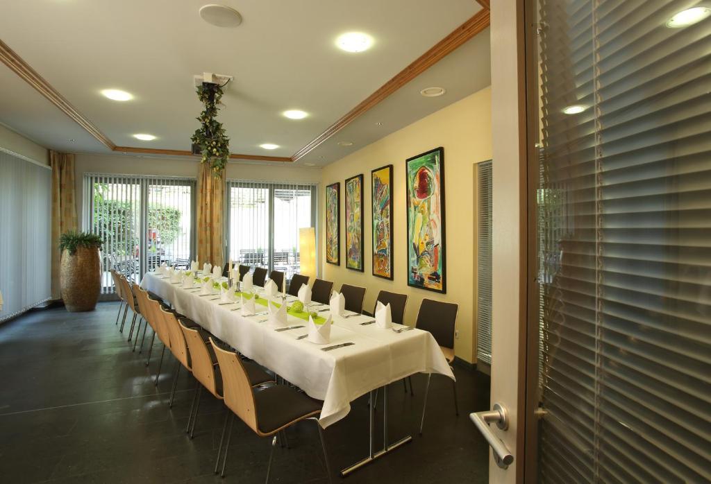 Hotel Forsthaus Gruena Betreiber Gmbh 켐니츠 외부 사진